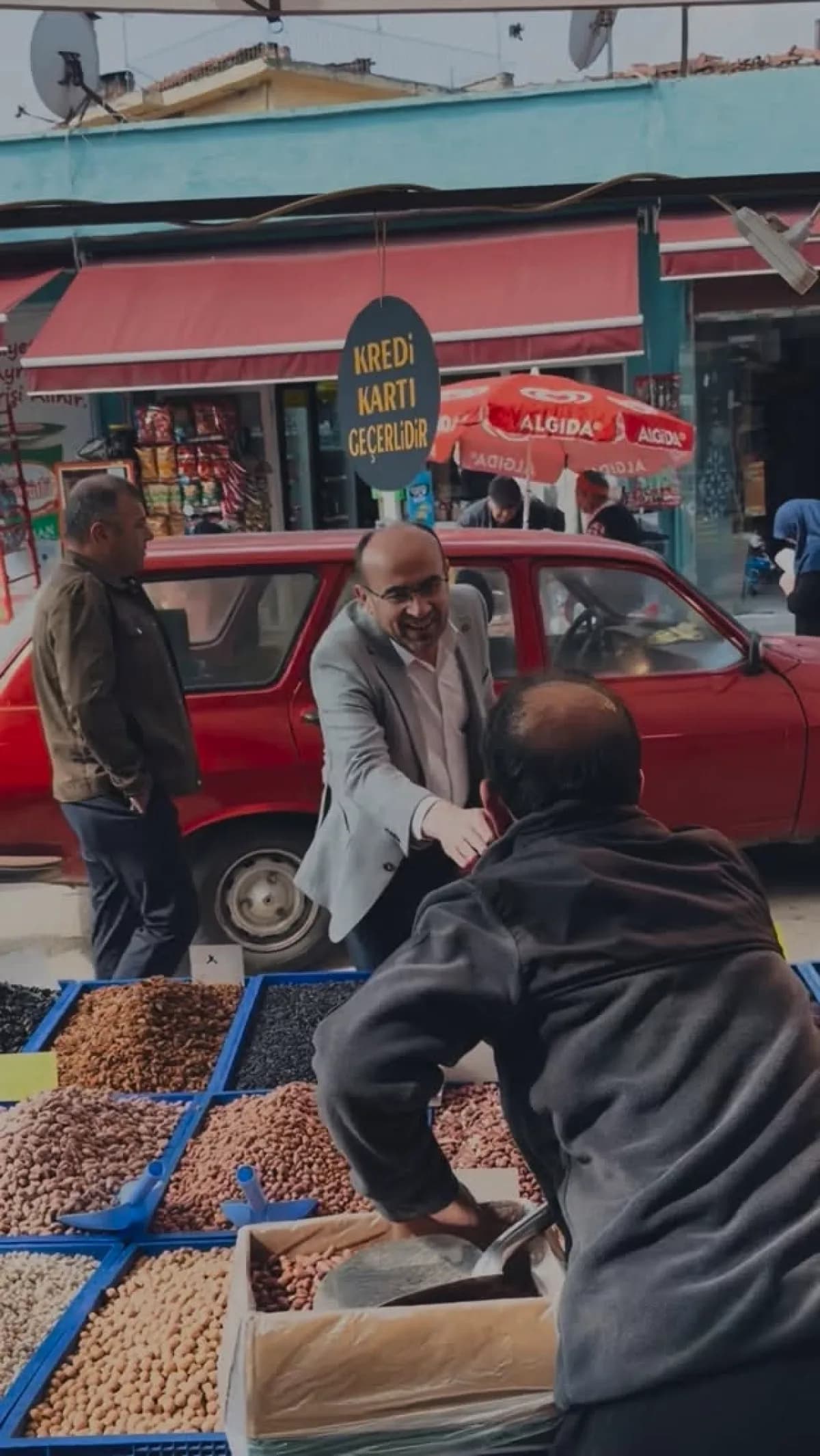 Orhaneli'de 600 Yıllık Beyce Pazarı'nda Birlik ve Muhabbet Orhaneli'de 600 Yıllık Beyce Pazarı'nda Birlik ve Muhabbet