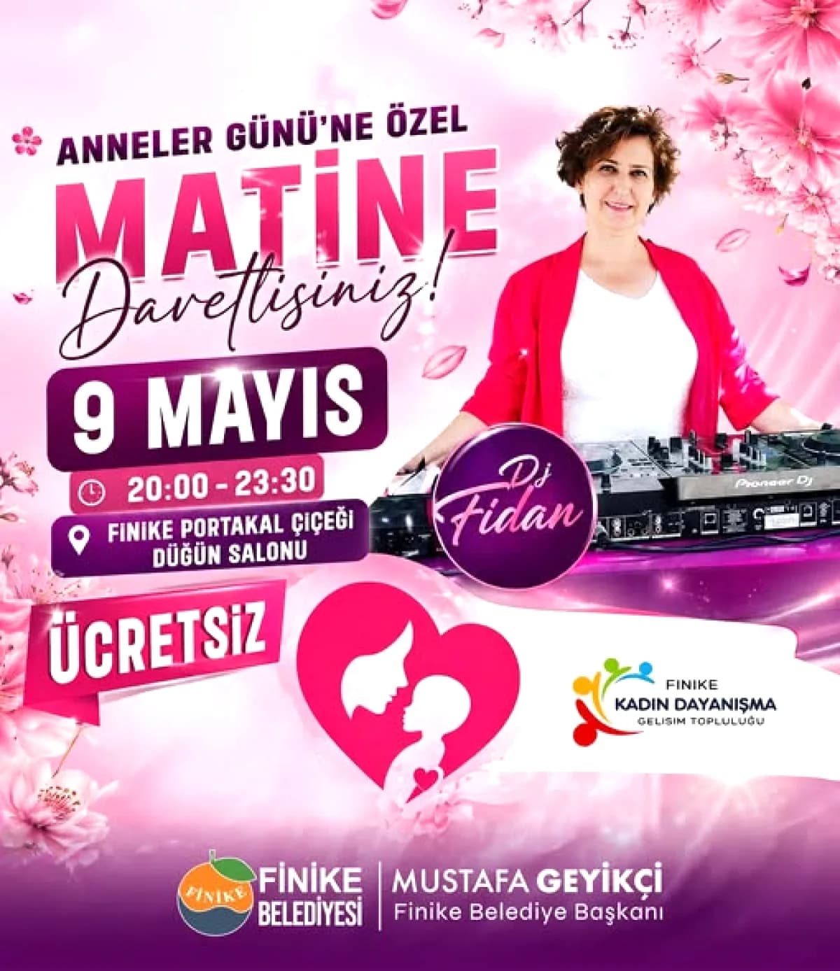 Finike'de Anneler Günü İçin Ücretsiz Müzikli Gece Finike'de Anneler Günü İçin Ücretsiz Müzikli Gece