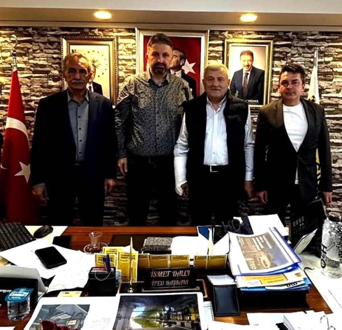 Ümraniye'den İstanbul Taksiciler Odası'na Ziyaret: Esnaf Sorunları Masaya Yatırıldı Ümraniye'den İstanbul Taksiciler Odası'na Ziyaret: Esnaf Sorunları Masaya Yatırıldı