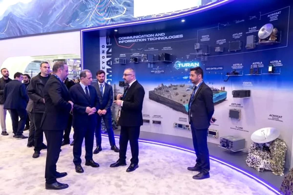 SAHA 2026 Fuarı İstanbul'da Açıldı: Bakanlar ve Sektör Liderleri Bir Araya Geldi SAHA 2026 Fuarı İstanbul'da Açıldı: Bakanlar ve Sektör Liderleri Bir Araya Geldi