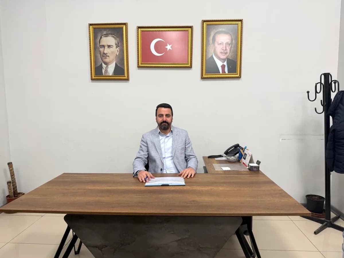 AK Parti Gölbaşı'nda Bugün Nöbetçi Yönetim: Kaya Gülpınar Görevde AK Parti Gölbaşı'nda Bugün Nöbetçi Yönetim: Kaya Gülpınar Görevde