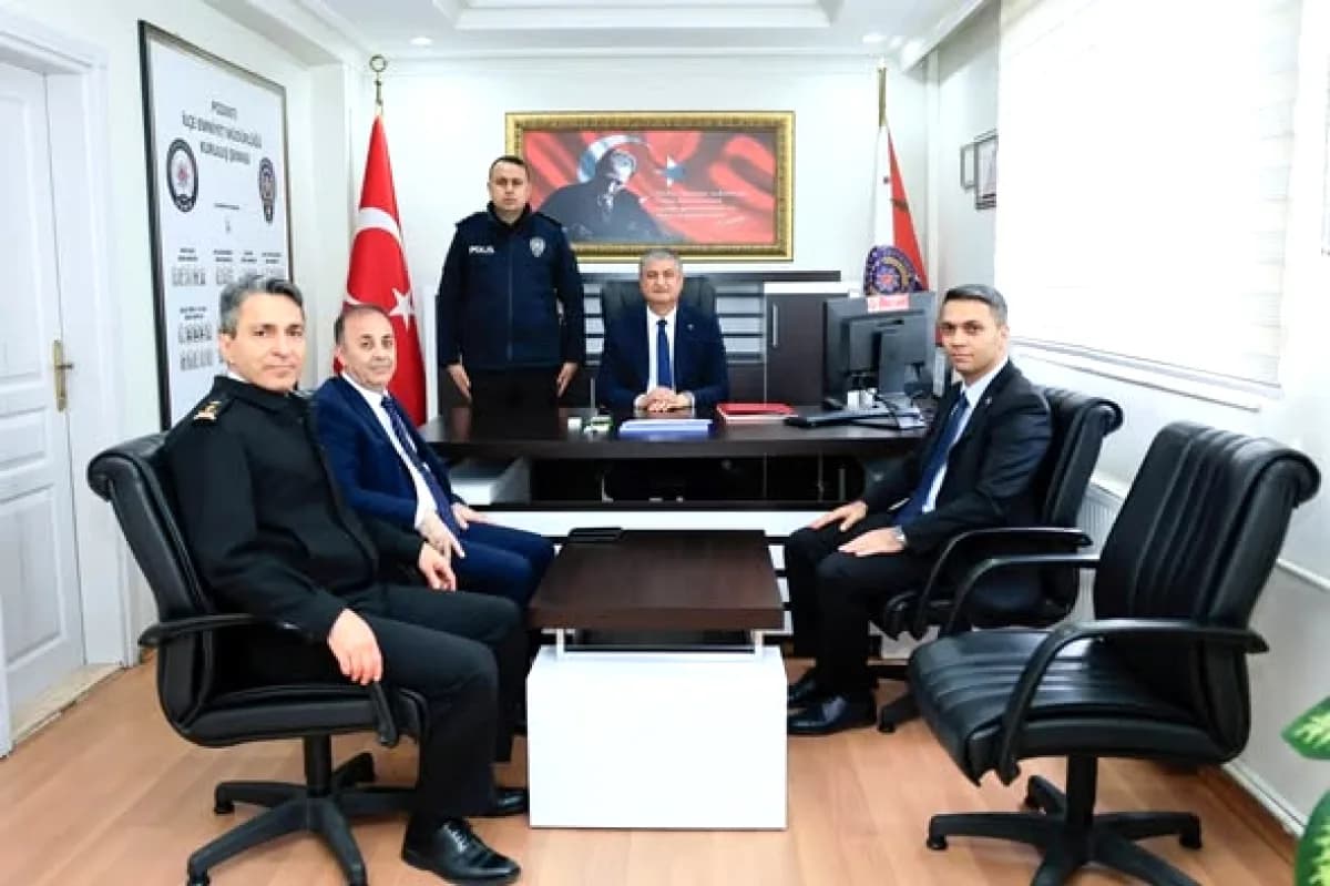 Adana Valisi Yavuz, Pozantı Emniyetini Ziyaret Etti Adana Valisi Yavuz, Pozantı Emniyetini Ziyaret Etti