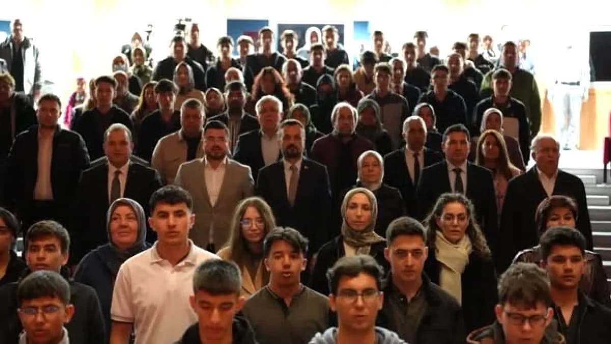 Kayseri'de Hıdırellez Kutlandı: Bahar Coşkusu Kültür Merkezi'nde Kayseri'de Hıdırellez Kutlandı: Bahar Coşkusu Kültür Merkezi'nde