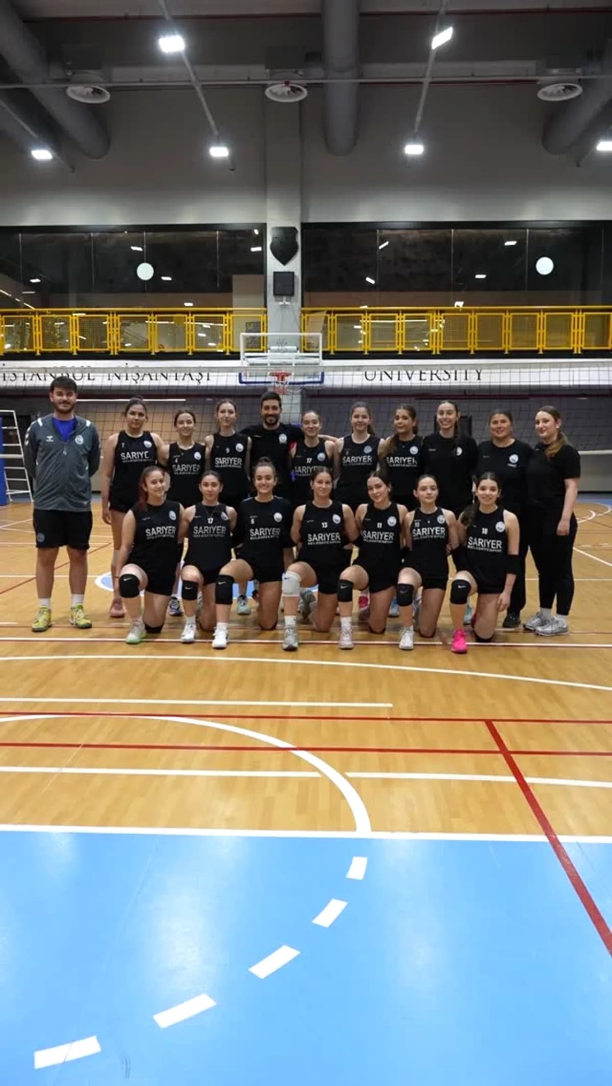 Sarıyer'den Millî Takıma Yükselen Voleybol Yıldızı: Zeynep Ela Yolcu Sarıyer'den Millî Takıma Yükselen Voleybol Yıldızı: Zeynep Ela Yolcu