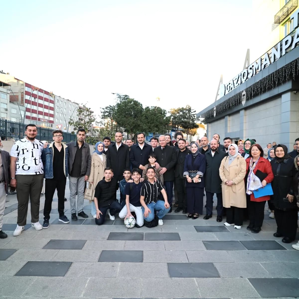 Gaziosmanpaşa'da Hıdırellez Coşkusu: AK Parti Heyeti Hemşehrilerle Buluştu Gaziosmanpaşa'da Hıdırellez Coşkusu: AK Parti Heyeti Hemşehrilerle Buluştu