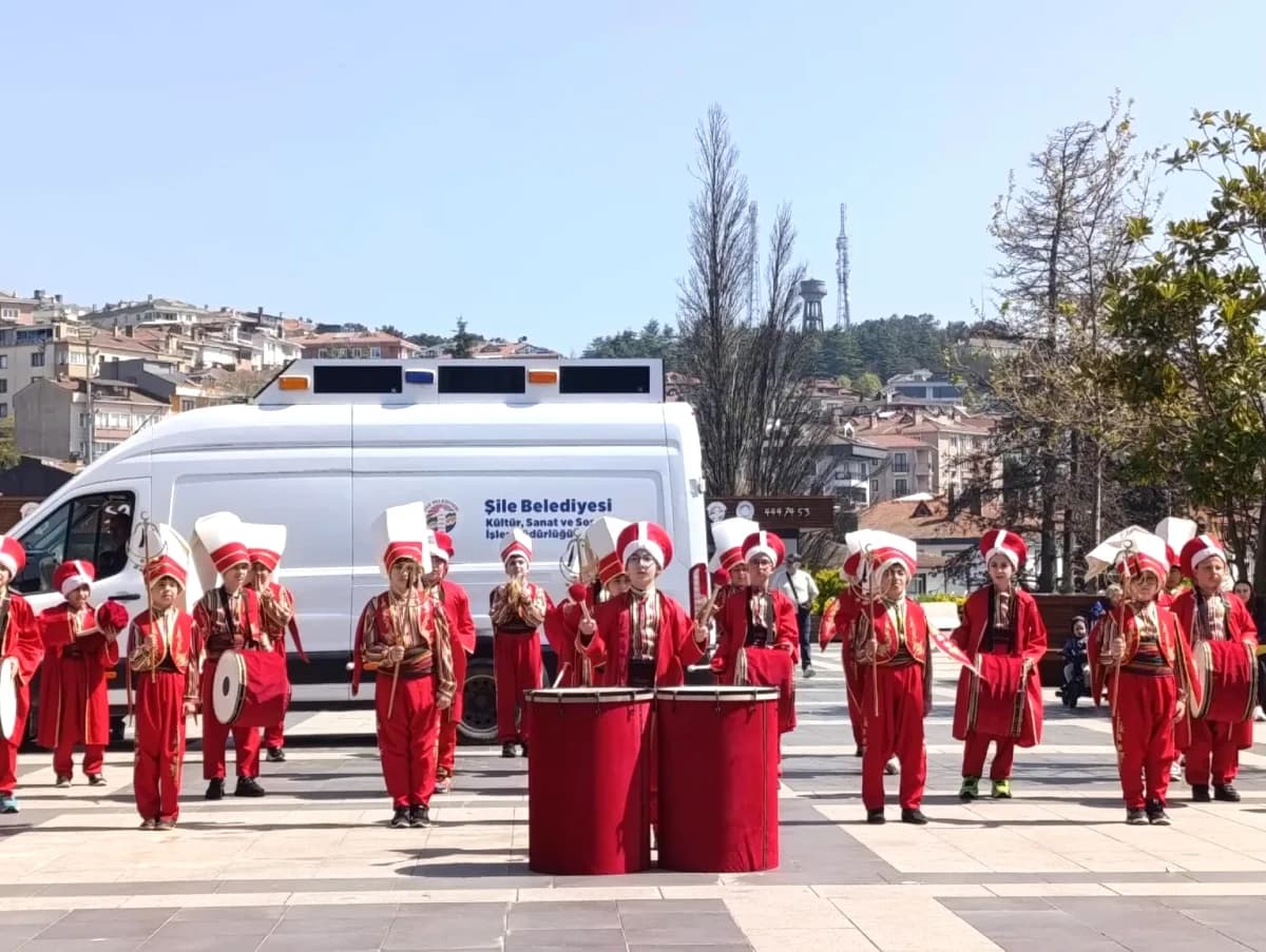 Şile'de Minik Ellerden Büyük Mehteran Coşkusu Şile'de Minik Ellerden Büyük Mehteran Coşkusu