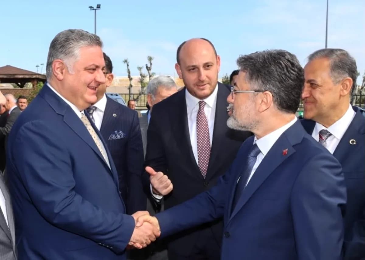Yalova'da Bakan Yumaklı Karşılandı: Marmara Su Ürünleri Denetim Merkezi Açılışı Yaklaşıyor Yalova'da Bakan Yumaklı Karşılandı: Marmara Su Ürünleri Denetim Merkezi Açılışı Yaklaşıyor