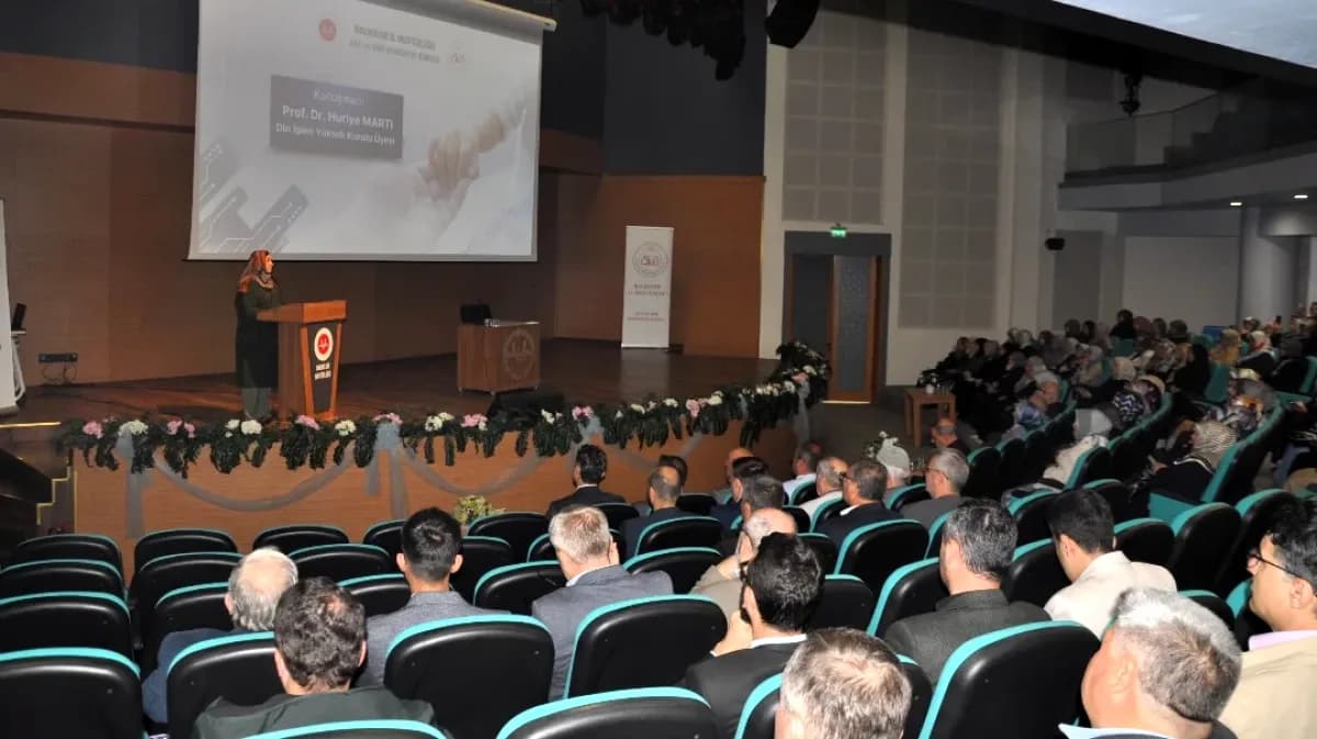 Balıkesir'de Aile ve Dijital Dünya Konferansı: Uzman İsimden Kritik Uyarılar Balıkesir'de Aile ve Dijital Dünya Konferansı: Uzman İsimden Kritik Uyarılar