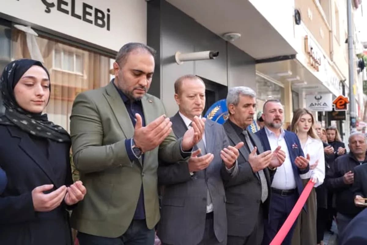 Orhangazi'nin Yeni Buluşma Noktası: Zeytin Kafe'de Lezzet ve Uygun Fiyat Orhangazi'nin Yeni Buluşma Noktası: Zeytin Kafe'de Lezzet ve Uygun Fiyat