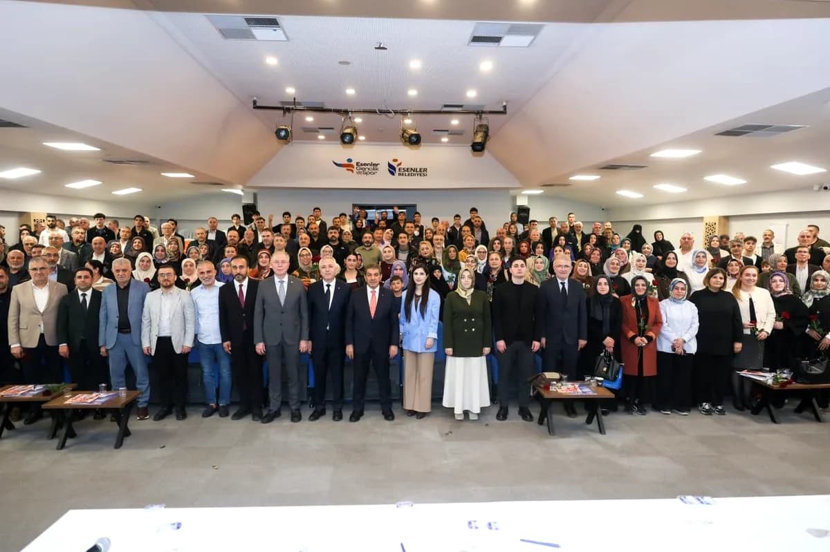 AK Parti Esenler'de Danışma Meclisi: İlçe Çalışmaları Masaya Yatırıldı AK Parti Esenler'de Danışma Meclisi: İlçe Çalışmaları Masaya Yatırıldı