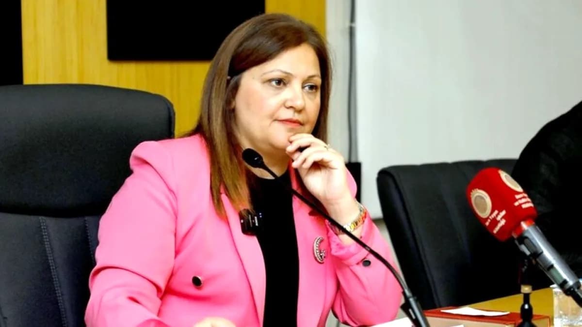 Burcu Köksal Kimdir? Afyonkarahisar'ın Gündemdeki Belediye Başkanının Hayat Hikayesi Burcu Köksal Kimdir? Afyonkarahisar'ın Gündemdeki Belediye Başkanının Hayat Hikayesi