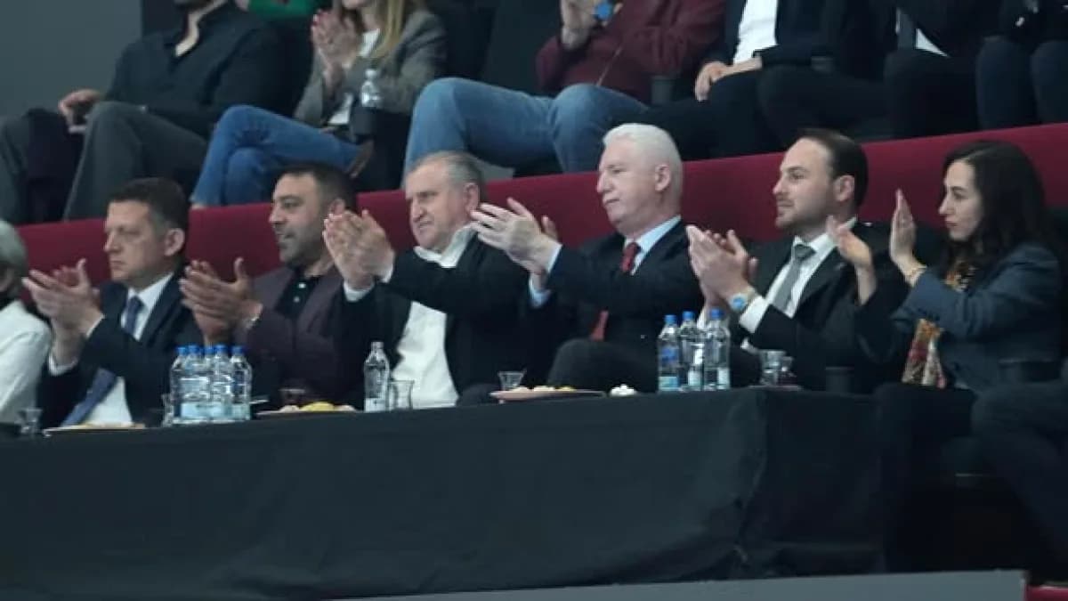 Bursa Hentbol Federasyon Kupası'nda Şampiyon | Beykoz'da Yeni Tesis Bursa Hentbol Federasyon Kupası'nda Şampiyon | Beykoz'da Yeni Tesis