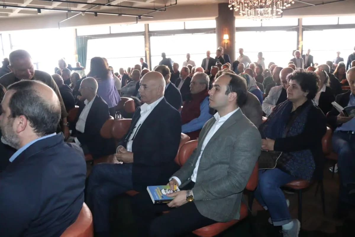İzmit'te Uğraş Gürdal Çiftçi Anıldı | KYÖD'de Duygusal Anma İzmit'te Uğraş Gürdal Çiftçi Anıldı | KYÖD'de Duygusal Anma