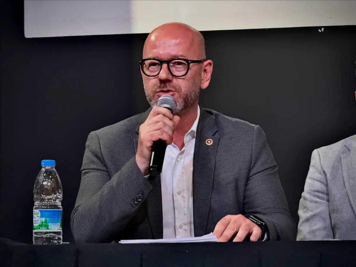 CHP ve Emek Partisi Milletvekilleri Deniz Gezmiş ve Arkadaşlarını Andı CHP ve Emek Partisi Milletvekilleri Deniz Gezmiş ve Arkadaşlarını Andı