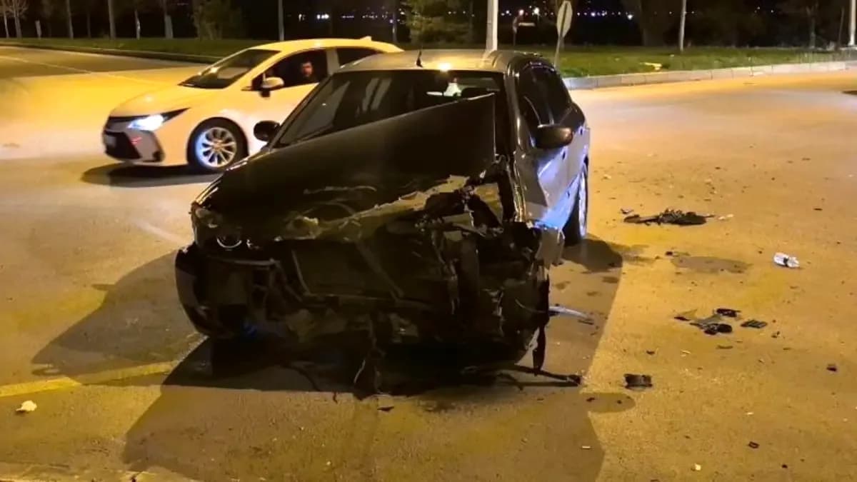 Erzurum'da Geçmişte Meydana Gelen Trafik Kazasında 2 Yaralı Erzurum'da Geçmişte Meydana Gelen Trafik Kazasında 2 Yaralı