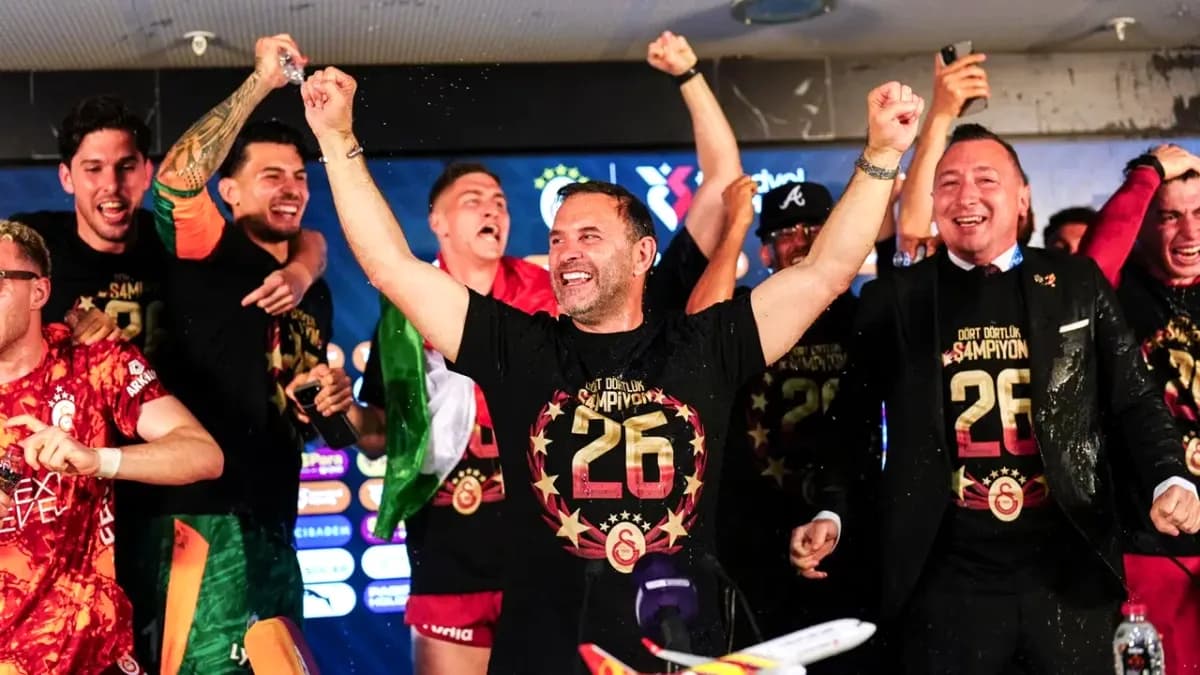 Galatasaray'dan Fenerbahçe'ye Şampiyonluk Göndermesi: "Sakın Ha" Yanıtı Galatasaray'dan Fenerbahçe'ye Şampiyonluk Göndermesi: "Sakın Ha" Yanıtı