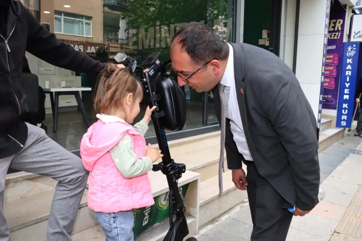 Kırklareli'de CHP'li Vekil ve İl Başkanı Esnaf Ziyareti Gerçekleştirdi Kırklareli'de CHP'li Vekil ve İl Başkanı Esnaf Ziyareti Gerçekleştirdi