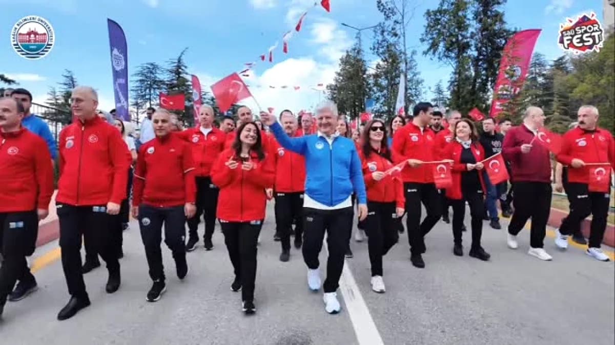 SBÜ SporFest 2026 Başlıyor: 15-19 Mayıs'ta Gülhane'de Üniversite Festivali SBÜ SporFest 2026 Başlıyor: 15-19 Mayıs'ta Gülhane'de Üniversite Festivali