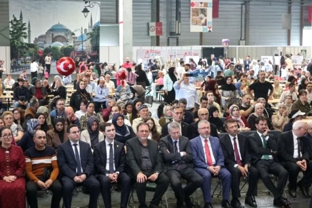MSGSÜ, Paris'te Türk-İslam Sanatlarını Dünyaya Tanıttı MSGSÜ, Paris'te Türk-İslam Sanatlarını Dünyaya Tanıttı