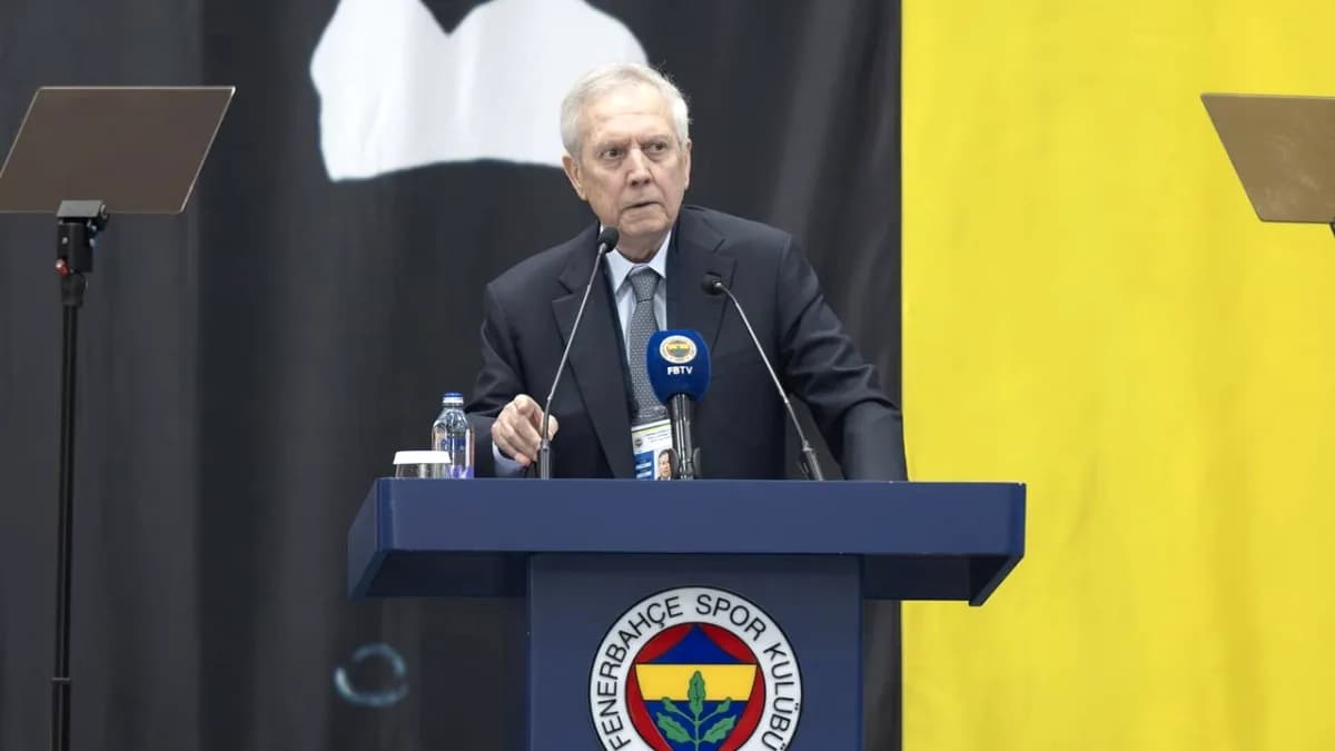 Aziz Yıldırım'dan Fenerbahçe'ye Transfer Vizyonu: Hazırlıklar Tamam Aziz Yıldırım'dan Fenerbahçe'ye Transfer Vizyonu: Hazırlıklar Tamam