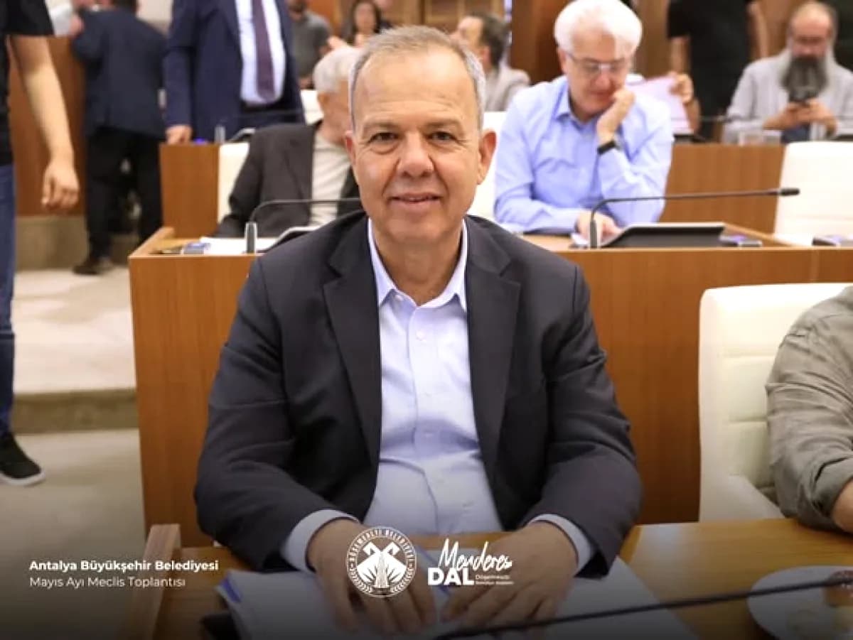 Döşemealtı Belediye Başkanı Dal, Antalya Büyükşehir Meclis Toplantısı'nda Döşemealtı Belediye Başkanı Dal, Antalya Büyükşehir Meclis Toplantısı'nda