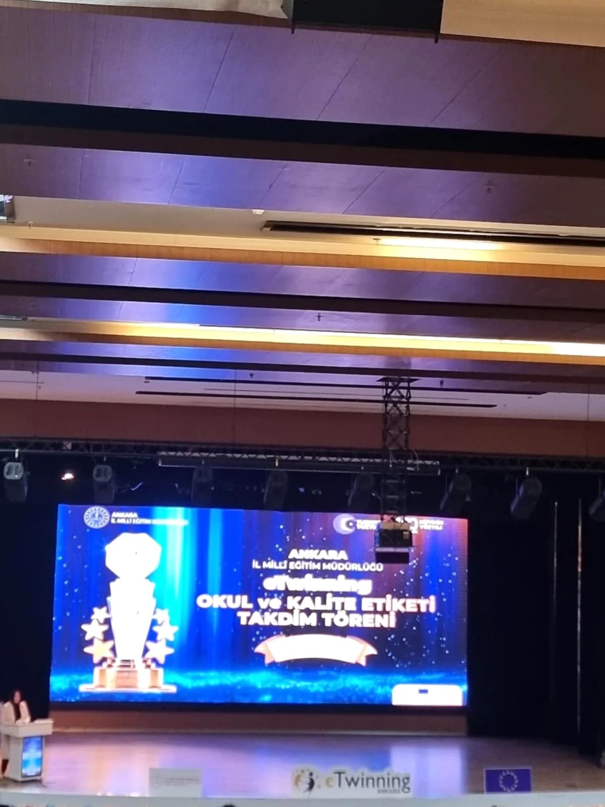 Polatlı'nın eTwinning Zaferi: Ankara'da Ödül Yağmuru Polatlı'nın eTwinning Zaferi: Ankara'da Ödül Yağmuru