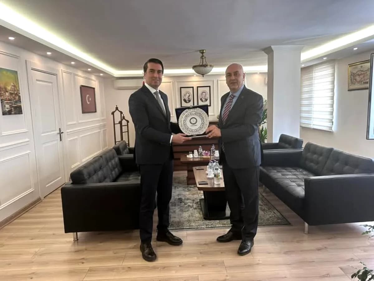 Ankara 2 Nolu Barosu Başkanı'ndan ADGÜV Genel Müdürü'ne Hayırlı Olsun Ziyareti Ankara 2 Nolu Barosu Başkanı'ndan ADGÜV Genel Müdürü'ne Hayırlı Olsun Ziyareti