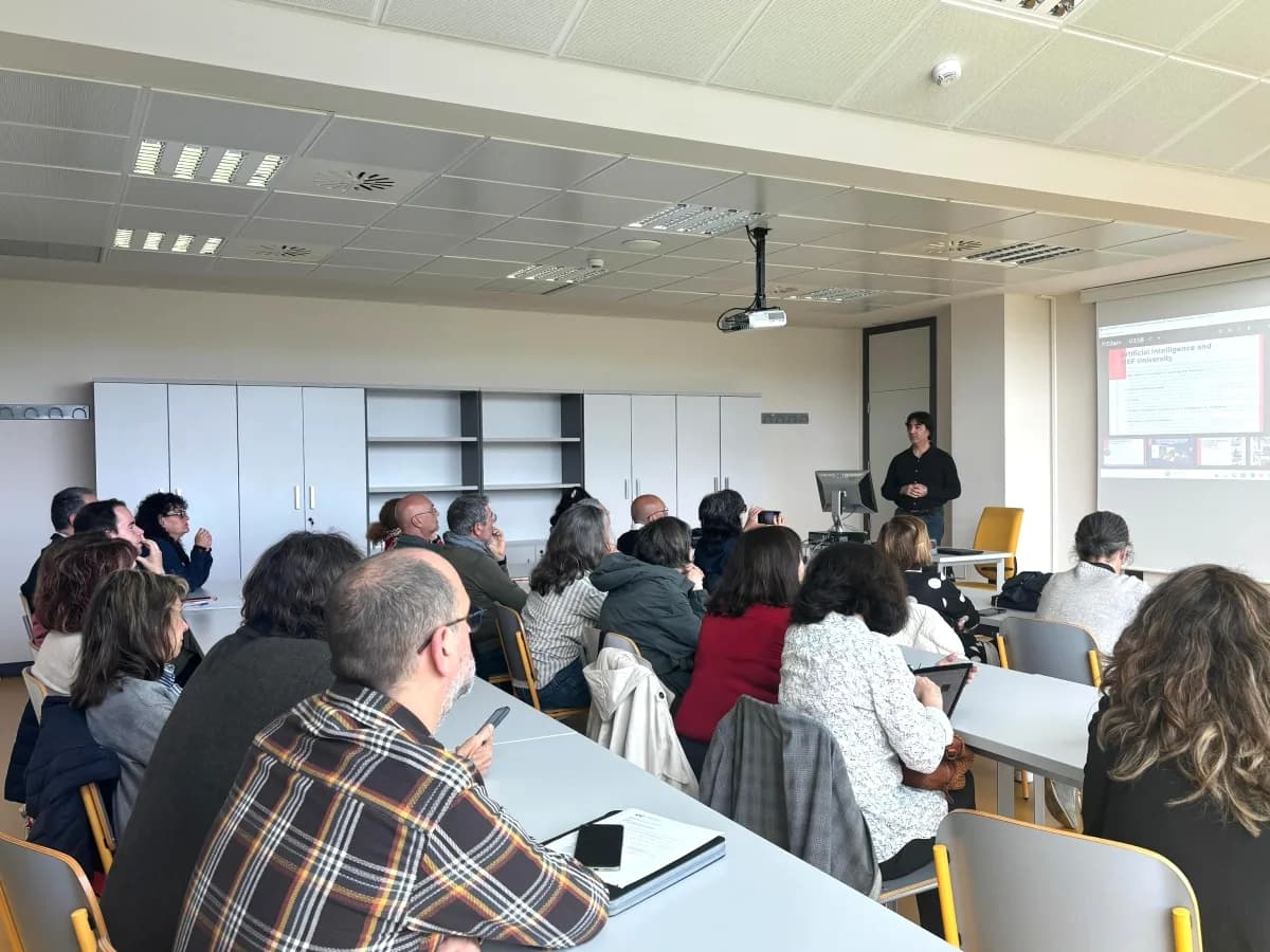 MEF Kütüphanesi İspanya'da Erasmus Sunumu Gerçekleştirdi MEF Kütüphanesi İspanya'da Erasmus Sunumu Gerçekleştirdi