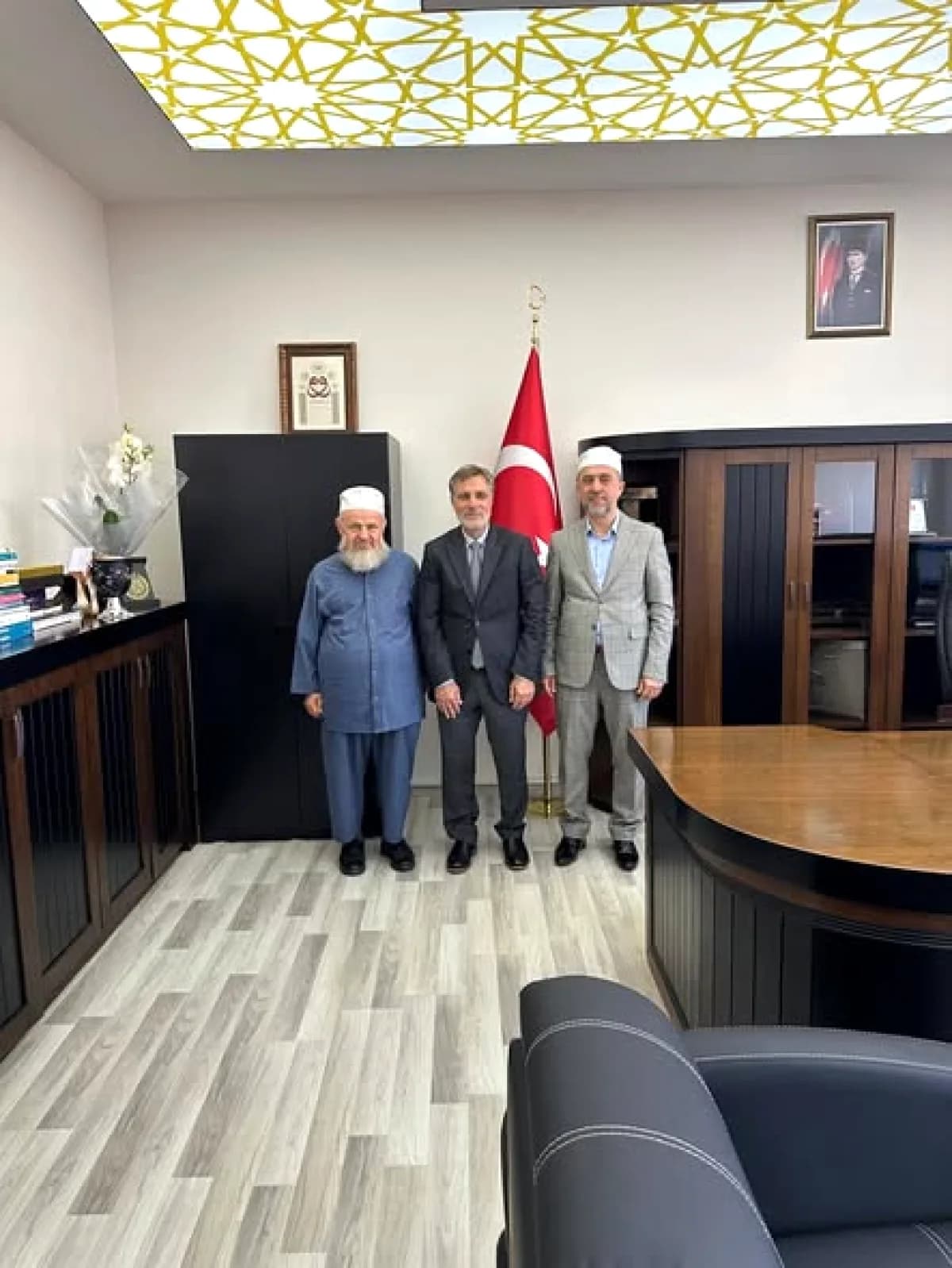 İlkseç Vakfı Yöneticileri Arnavutköy Müftüsü'ne Ziyaret İlkseç Vakfı Yöneticileri Arnavutköy Müftüsü'ne Ziyaret