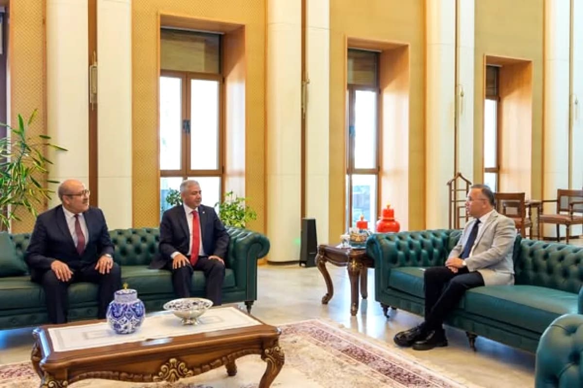 Gaziantep Valisi Çeber'den SGK Haftası'nda Personele Başarı Temennisi Gaziantep Valisi Çeber'den SGK Haftası'nda Personele Başarı Temennisi