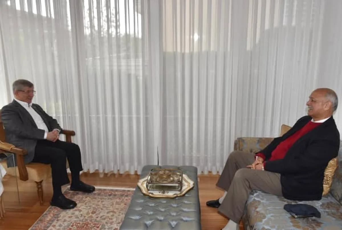 5 Parti Kadın Politikalarında İş Birliği İçin Buluştu: Davutoğlu'ndan Açıklama 5 Parti Kadın Politikalarında İş Birliği İçin Buluştu: Davutoğlu'ndan Açıklama