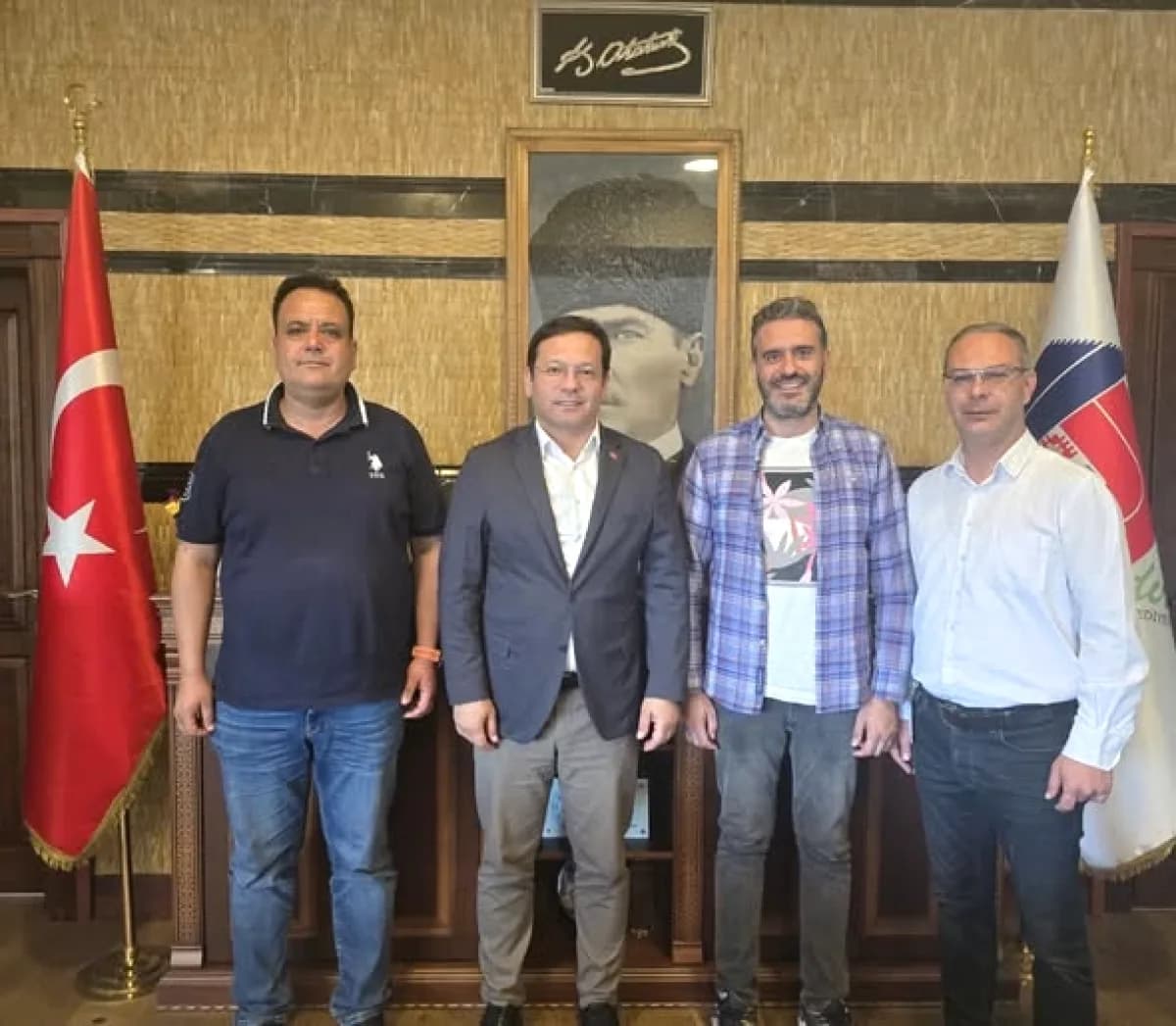 Sındırgı'da Kırsal İnternet Sorununa Turkcell ile Çözüm Arayışı Sındırgı'da Kırsal İnternet Sorununa Turkcell ile Çözüm Arayışı
