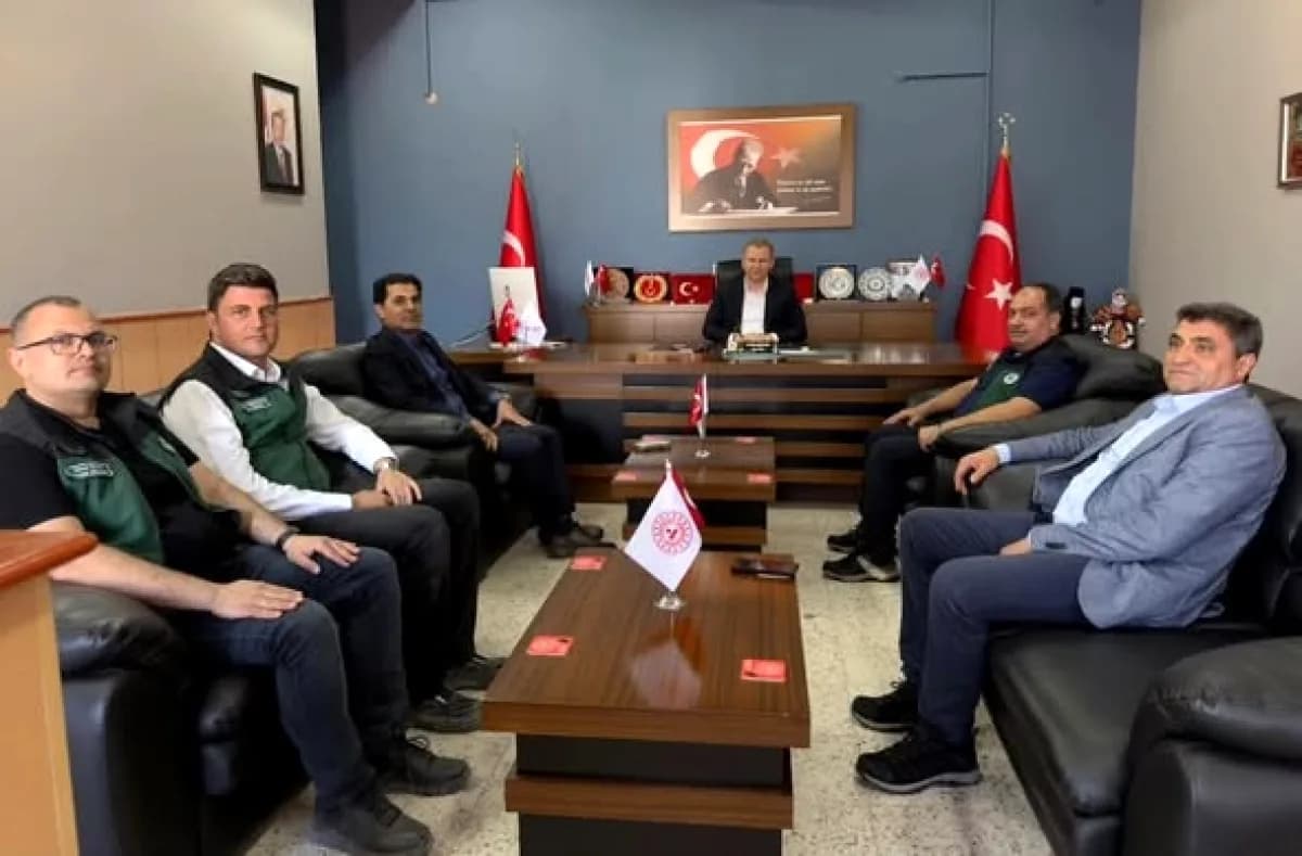 Yeşilhisar'da Tarımsal Dönüşüm: Kapalı Sulama Projesi ve Akköy Barajı İçin Kritik Toplantı Yeşilhisar'da Tarımsal Dönüşüm: Kapalı Sulama Projesi ve Akköy Barajı İçin Kritik Toplantı