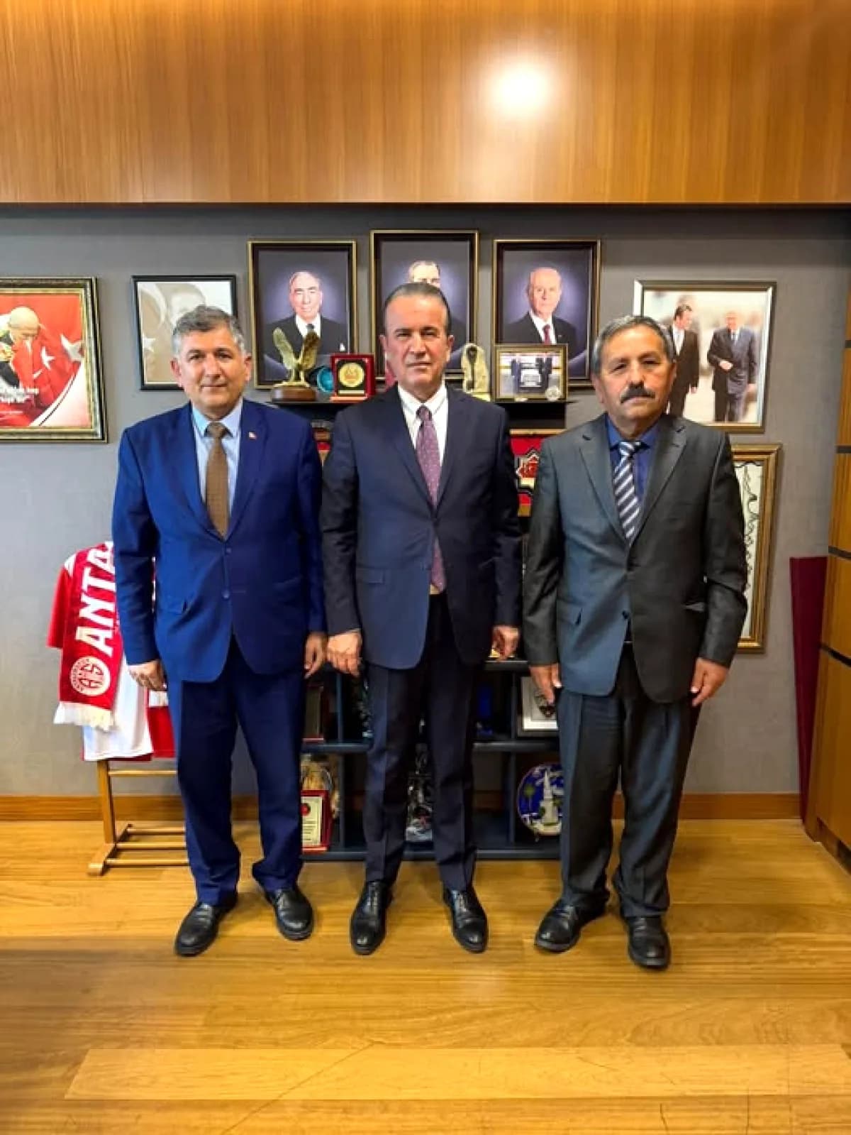 Antalya Milletvekili Başkan'dan STK Temsilcilerine Teşekkür Antalya Milletvekili Başkan'dan STK Temsilcilerine Teşekkür