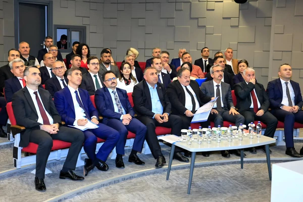 Aktürk, Vali Yavuz Başkanlığındaki Hayvanları Koruma Kurulu Toplantısına Katıldı Aktürk, Vali Yavuz Başkanlığındaki Hayvanları Koruma Kurulu Toplantısına Katıldı