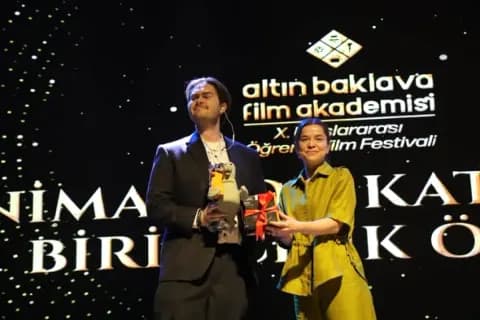 Hasan Kalyoncu Üniversitesi'nde Yapay Zeka Filmleri Ödüllendirildi Hasan Kalyoncu Üniversitesi'nde Yapay Zeka Filmleri Ödüllendirildi