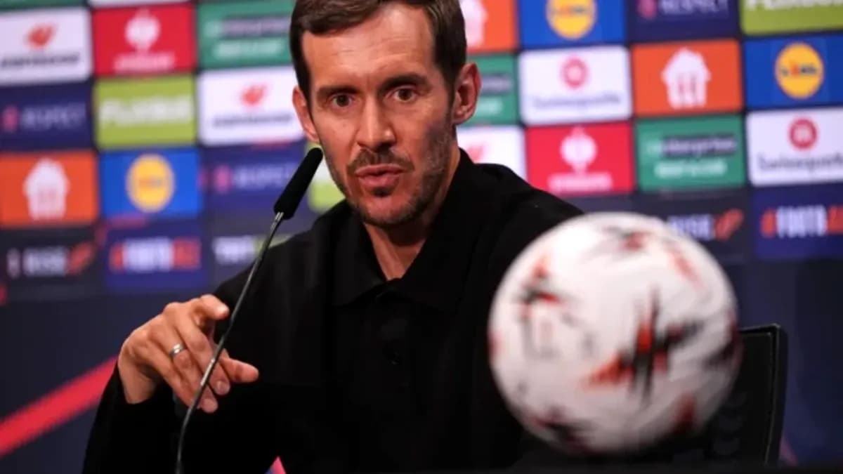UEFA Avrupa Ligi Finali İstanbul'da: Emery Rekor Peşinde, Schuster İlk Kupasını Arıyor UEFA Avrupa Ligi Finali İstanbul'da: Emery Rekor Peşinde, Schuster İlk Kupasını Arıyor
