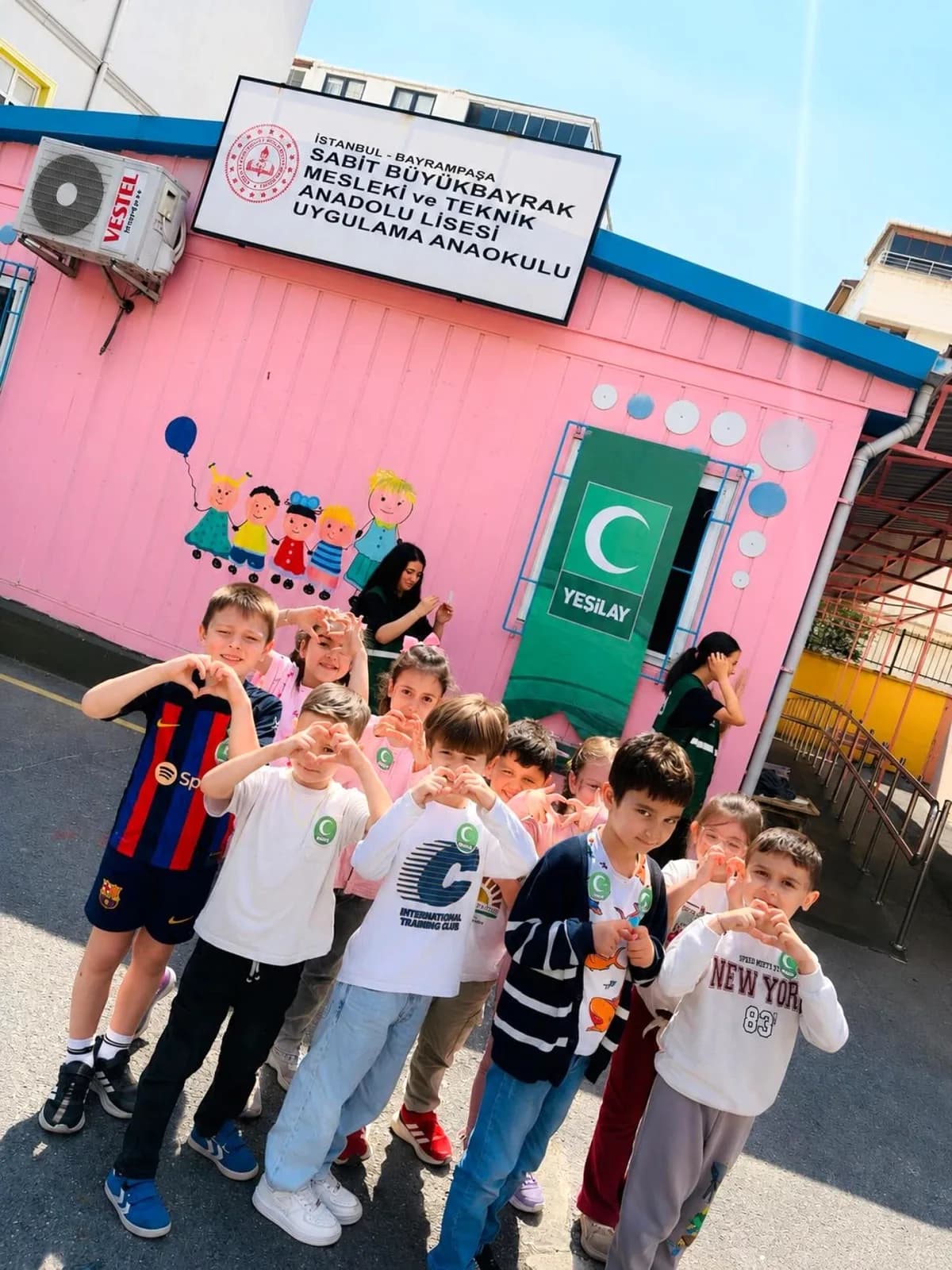 Yeşilay Bayrampaşa'dan Miniklere Sağlıklı Yaşam Dersi Yeşilay Bayrampaşa'dan Miniklere Sağlıklı Yaşam Dersi