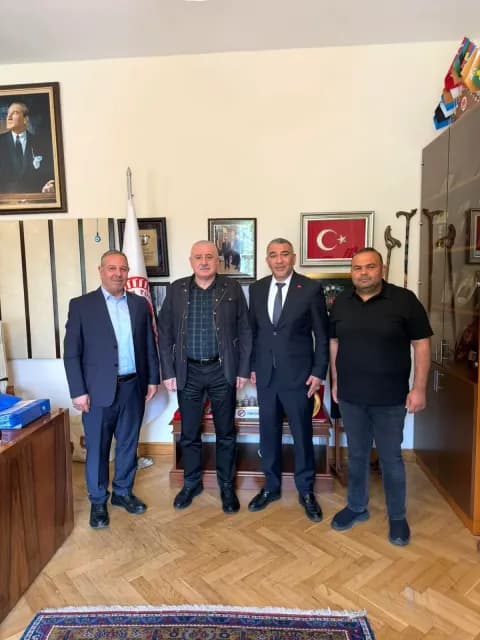 Kasap Sektörü TBMM'de: Özsert, Şimşek ve Memiler'den Vekil Atay'a Ziyaret Kasap Sektörü TBMM'de: Özsert, Şimşek ve Memiler'den Vekil Atay'a Ziyaret