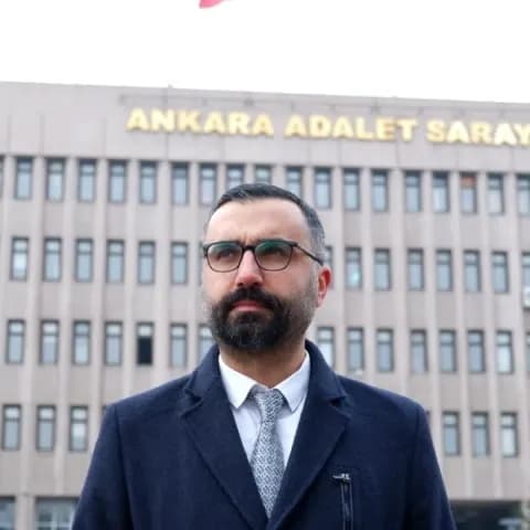 Hasan Öztürkmen'den Alican Uludağ'ın Tahliyesine Destek Hasan Öztürkmen'den Alican Uludağ'ın Tahliyesine Destek