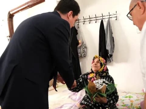 Orhaneli'de Kaymakam ve Başkan Karıncalı Mahallesi'nde Büyüklerle Buluştu Orhaneli'de Kaymakam ve Başkan Karıncalı Mahallesi'nde Büyüklerle Buluştu