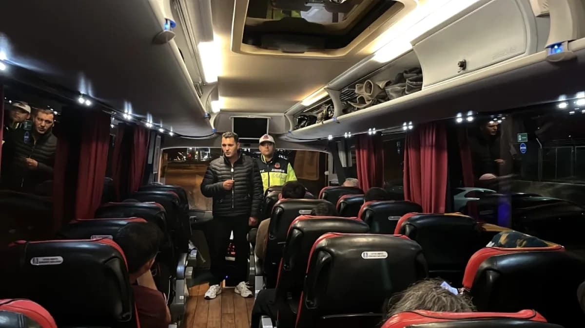 Bayram Trafiğinde Sivil Jandarma Denetimi Bayram Trafiğinde Sivil Jandarma Denetimi