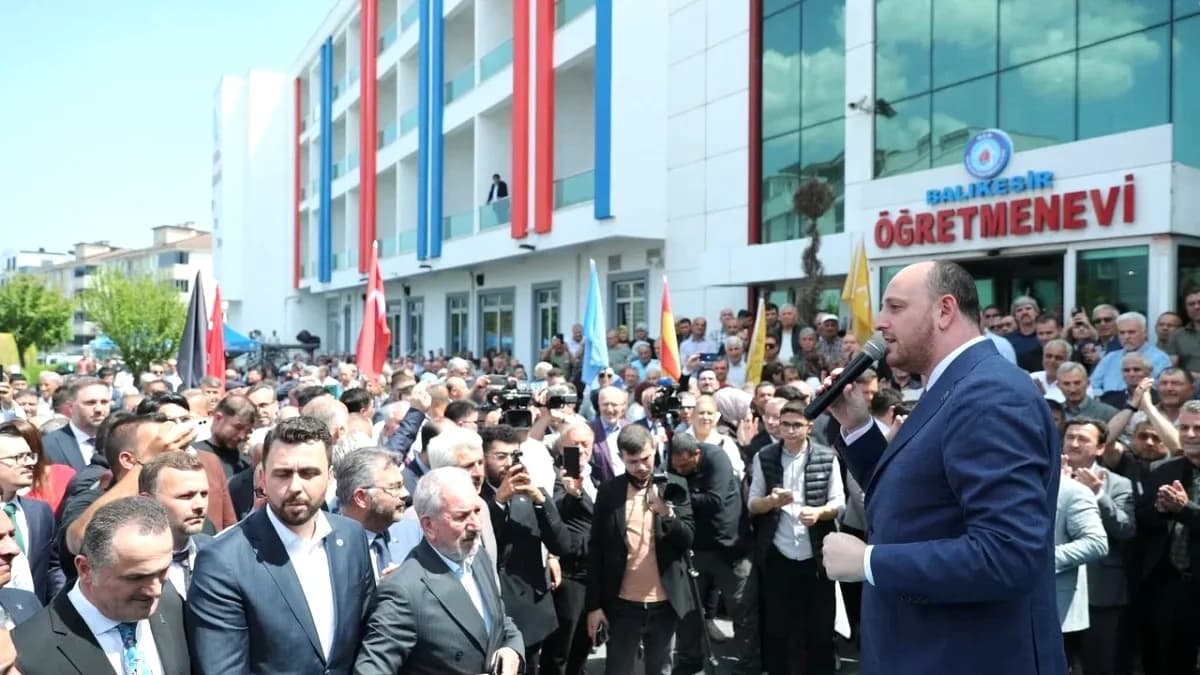 AK Parti'li Büyükgümüş'ten CHP Kurultayına Sert Yanıt AK Parti'li Büyükgümüş'ten CHP Kurultayına Sert Yanıt