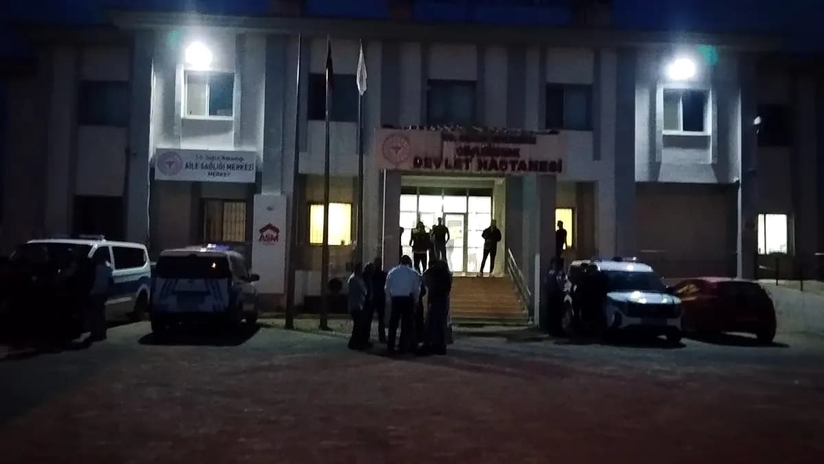 Şırnak'ta Aileler Arası Silahlı Kavga: 11 Yaralı, 11 Gözaltı Şırnak'ta Aileler Arası Silahlı Kavga: 11 Yaralı, 11 Gözaltı