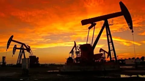 Barış Belirsizliği Petrol Fiyatlarını Dalgalandırıyor: Brent 93 Dolar Seviyesinde Barış Belirsizliği Petrol Fiyatlarını Dalgalandırıyor: Brent 93 Dolar Seviyesinde