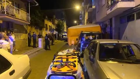 Özyurt Mahallesi'nde Üçüncü Kattan Atlama Girişimi: Şahıs Ağır Yaralandı Özyurt Mahallesi'nde Üçüncü Kattan Atlama Girişimi: Şahıs Ağır Yaralandı