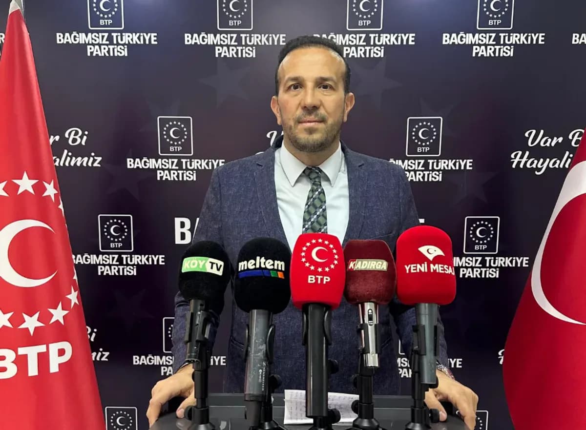 BTP Sözcüsü Lütfullah Önder'den Siyaset Eleştirisi: 'Türk Milleti Sıkıştı' BTP Sözcüsü Lütfullah Önder'den Siyaset Eleştirisi: 'Türk Milleti Sıkıştı'