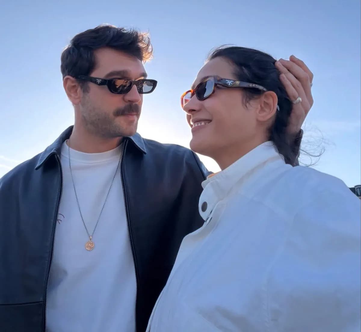 Aybüke Pusat ve Furkan Andıç'tan Gizemli Paylaşım: 'Güldürürken Düşündüren Tatil' Aybüke Pusat ve Furkan Andıç'tan Gizemli Paylaşım: 'Güldürürken Düşündüren Tatil'