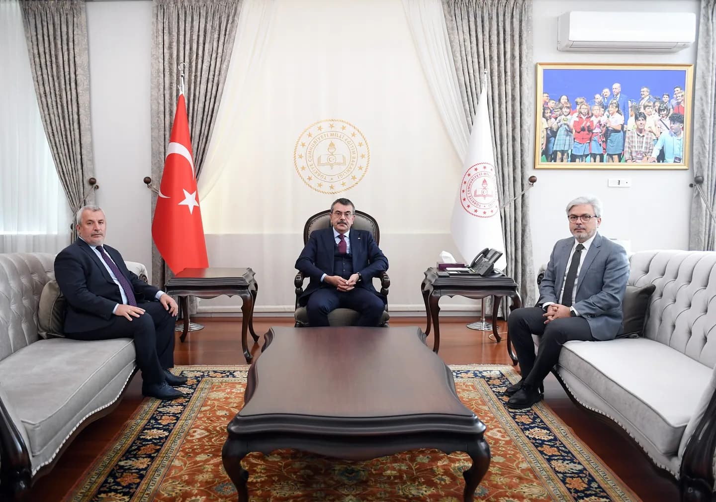 Milli Eğitim Bakanı Yusuf Tekin ve ÖSYM Başkanı Bayram Ali Ersoy, Yükseköğretim Kurumları Sınavı (YKS) Hazırlıklarını Değerlendirdi Milli Eğitim Bakanı Yusuf Tekin ve ÖSYM Başkanı Bayram Ali Ersoy, Yükseköğretim Kurumları Sınavı (YKS) Hazırlıklarını Değerlendirdi
