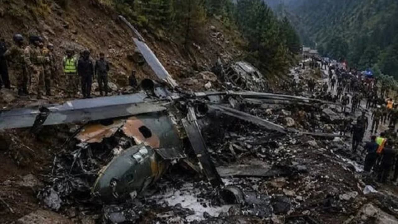 Pakistan'da Mi-17 Helikopteri Düştü: 22 Asker Hayatını Kaybetti Pakistan'da Mi-17 Helikopteri Düştü: 22 Asker Hayatını Kaybetti